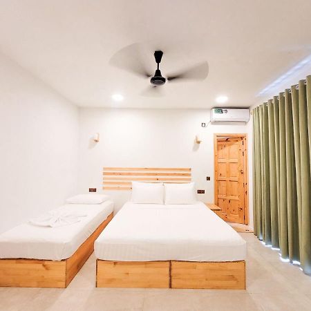 Thila Sky View - Guest House Thoddoo Bagian luar foto