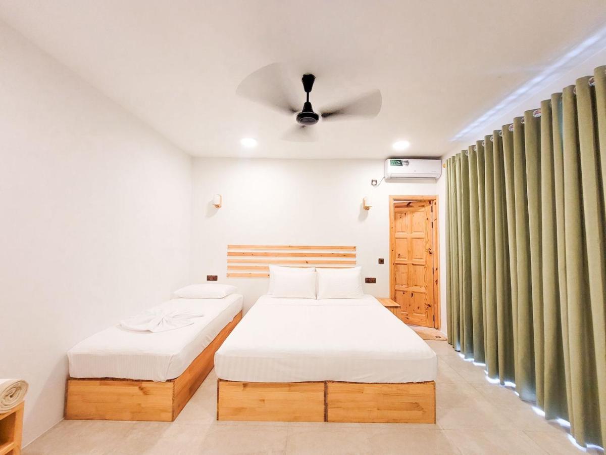 Thila Sky View - Guest House Thoddoo Bagian luar foto